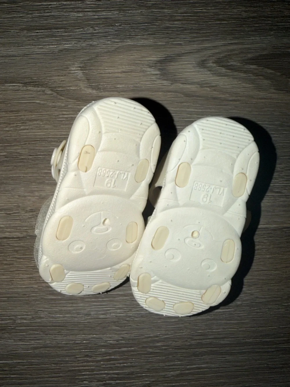Cream Girls' Bow Sandals Size 7